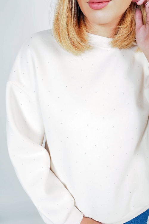 Loose soft sweatshirt with rhinestones