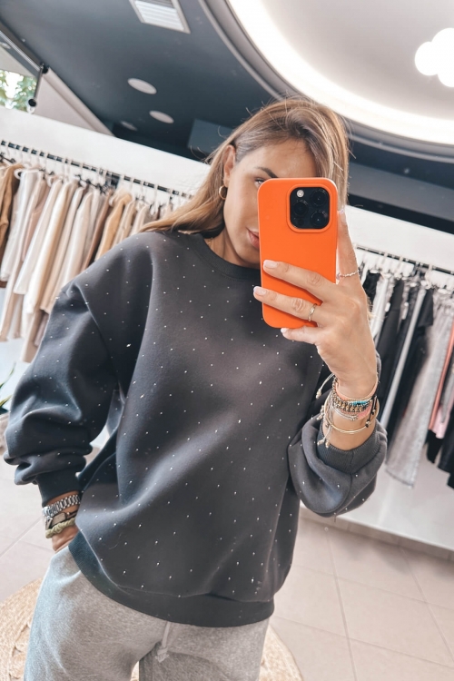 Loose soft sweatshirt with rhinestones