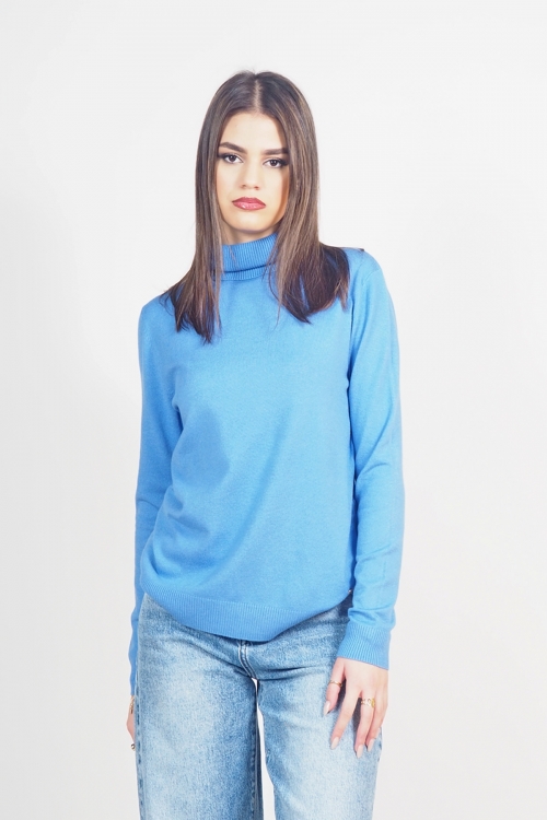 Soft knit turtleneck top Georgia