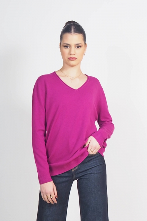 Soft knit v cut top Linda