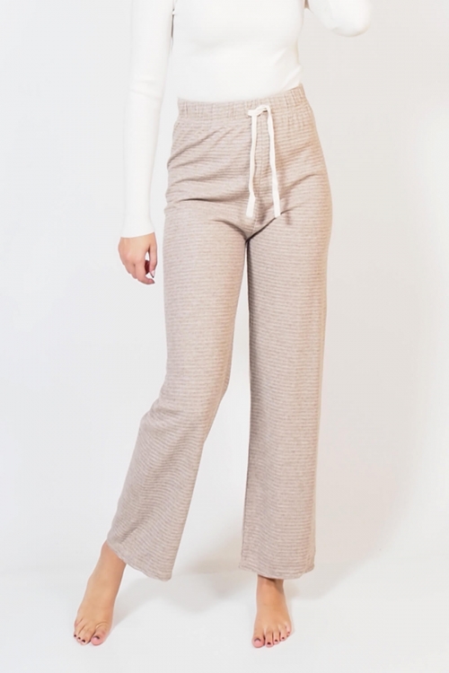 Soft knitted embossed pants