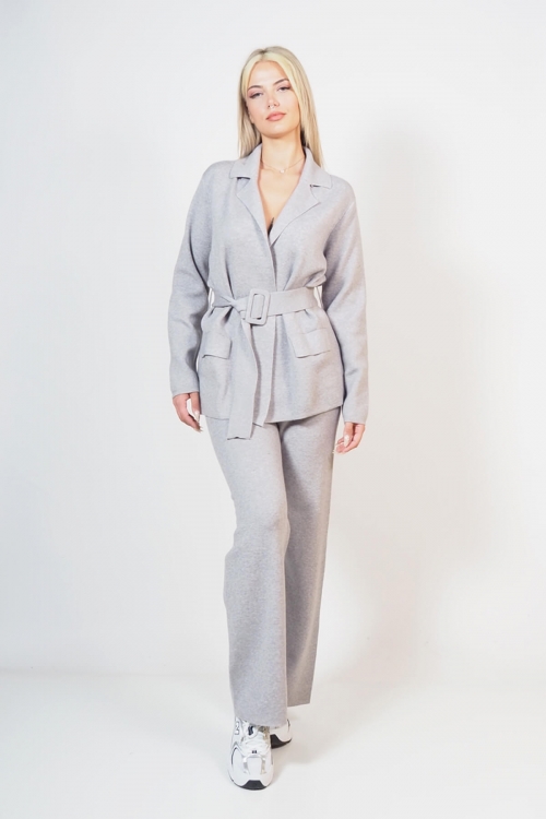 Soft knitted suit Isabella